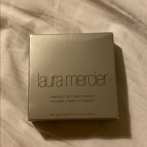 ❌sold ❌Laura Mercier Translucent Powder